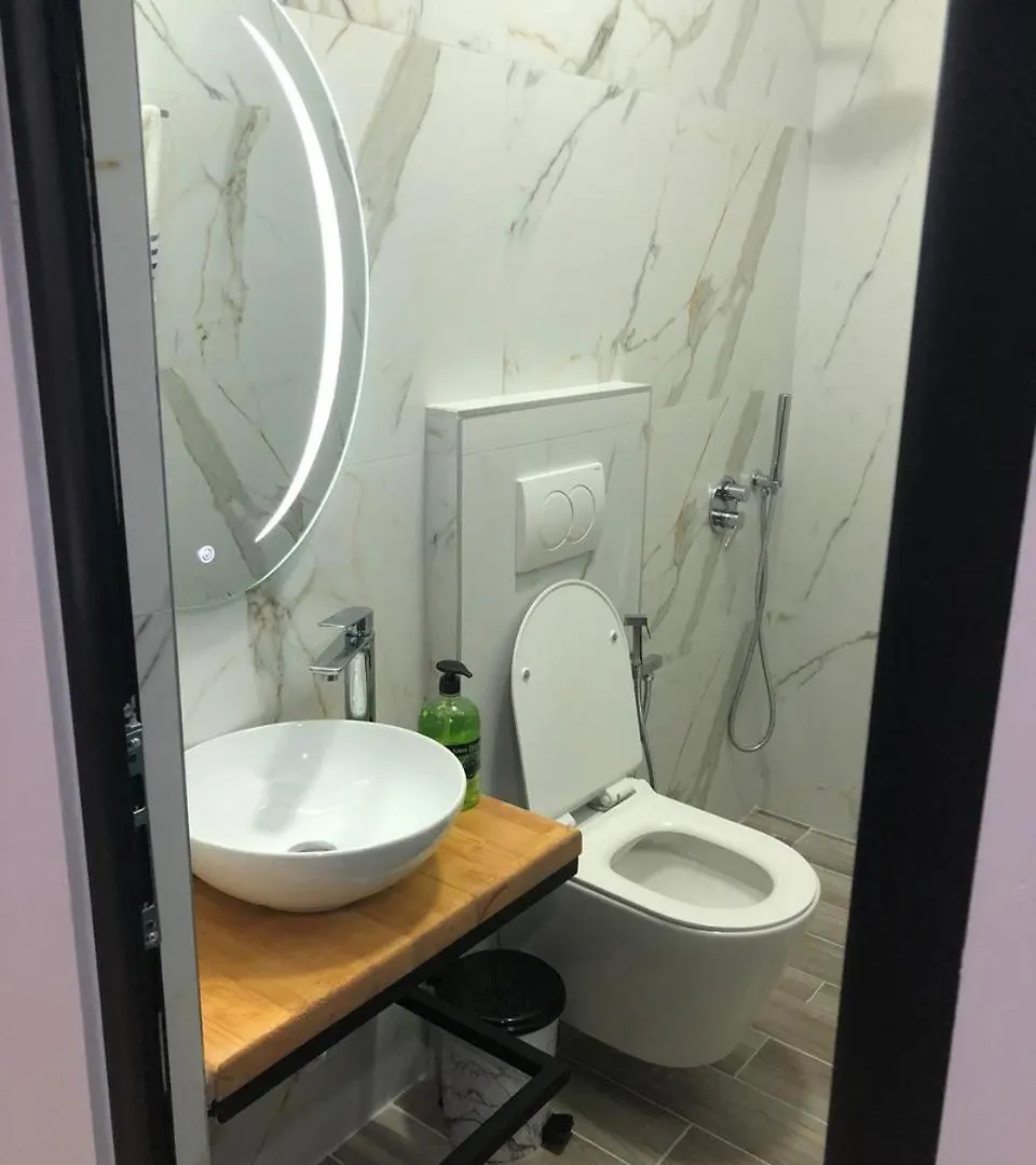 Mona'S Guesthouse Sarande