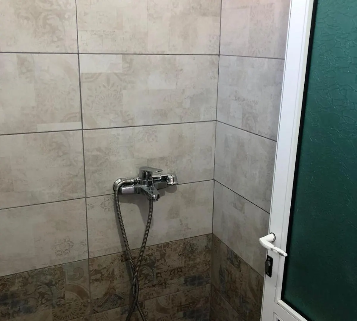 Mona'S Guesthouse Sarande Guest house