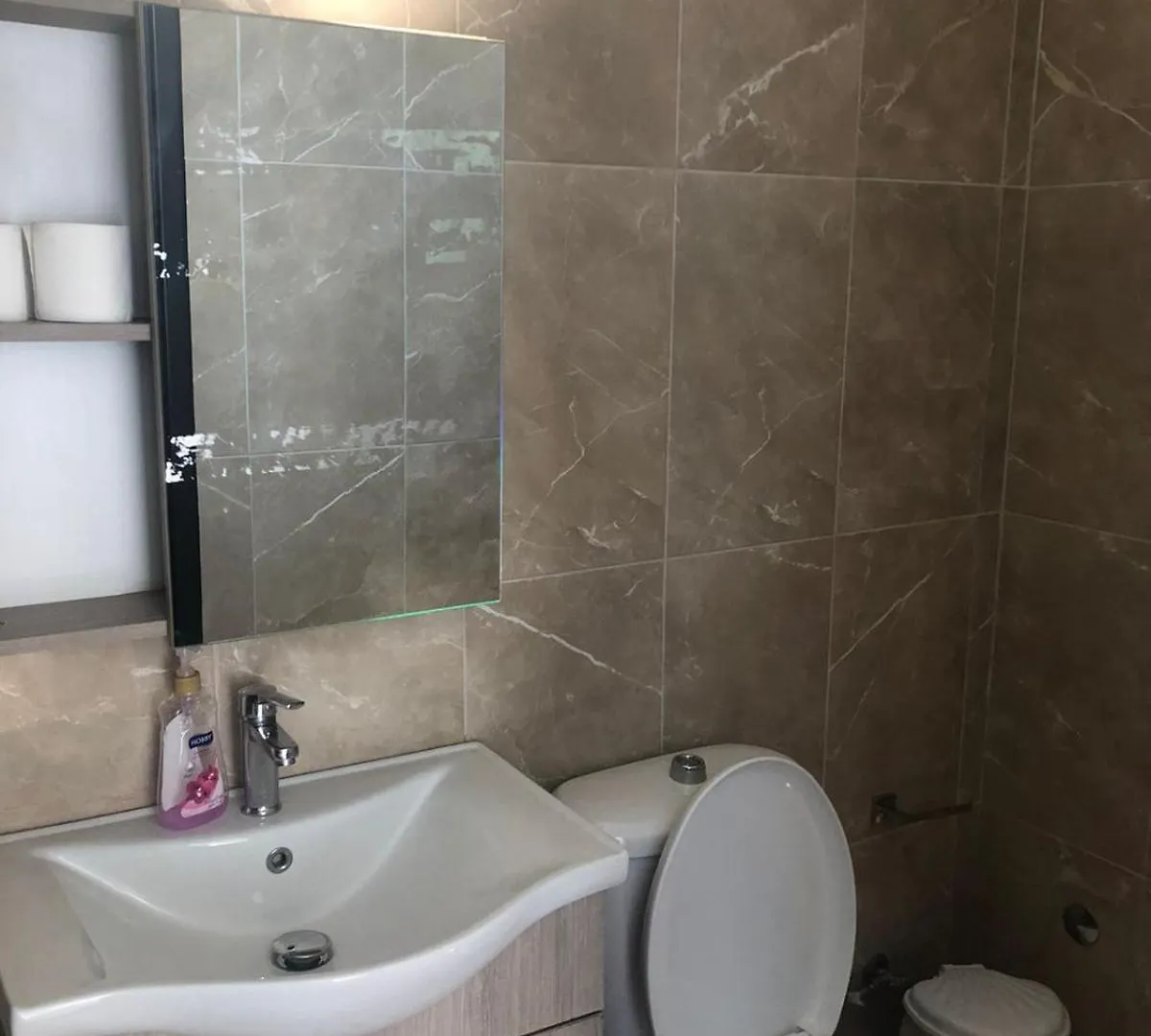 Mona'S Guesthouse Sarande